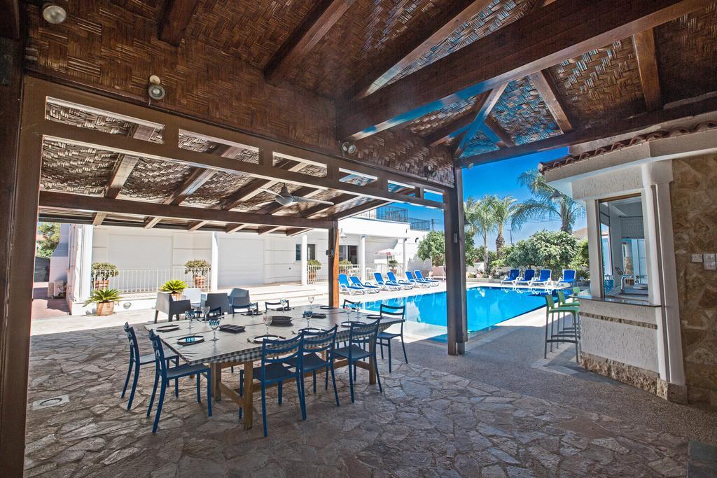 Papas Family Villa Paralimni Exterior foto