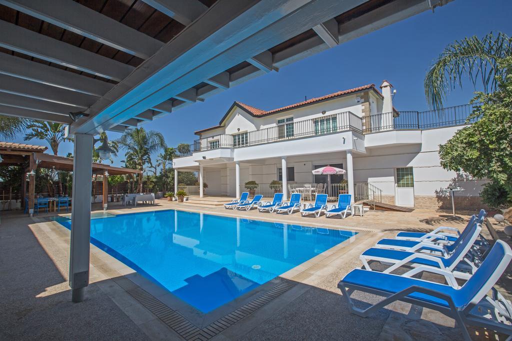Papas Family Villa Paralimni Exterior foto